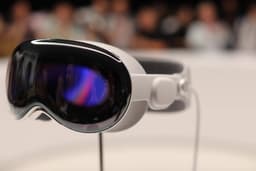 Apple добавляет искусственный интеллект в Vision Pro: что нового в visionOS 2.4